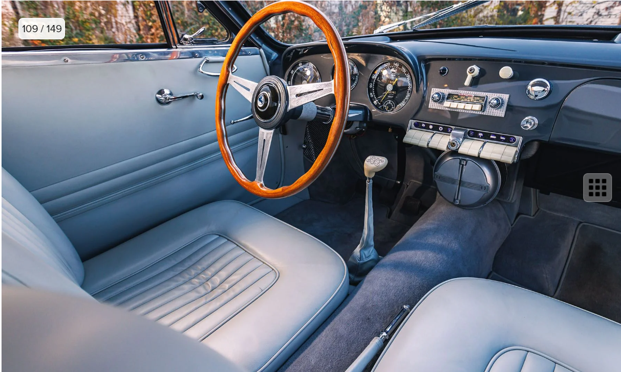 На аукцион выставили очень редкий раритетный спорткар от украинского дизайна: фото